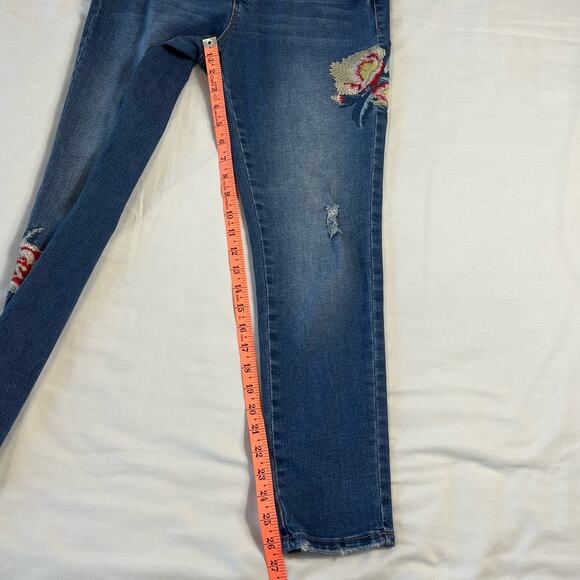 Royalty For Me Women's 6 Midrise Boho Embroidered Jeans Medium Wash - Picture 5 of 9